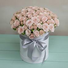 Цветочная композиция из Розы в шляпной коробке в Рождествено