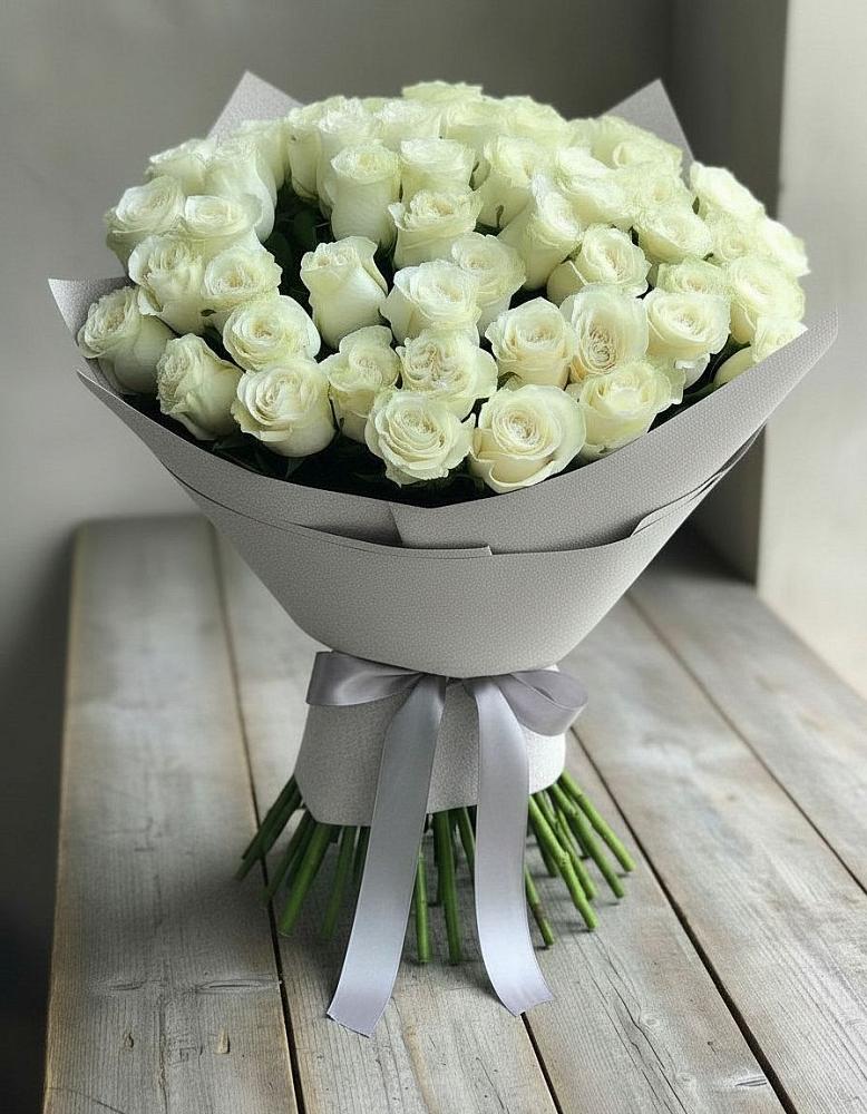 Букет 35 Белых роз в Рождествено