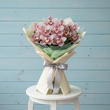 Букет цветов из:  Орхидеи и Розы в Рождествено