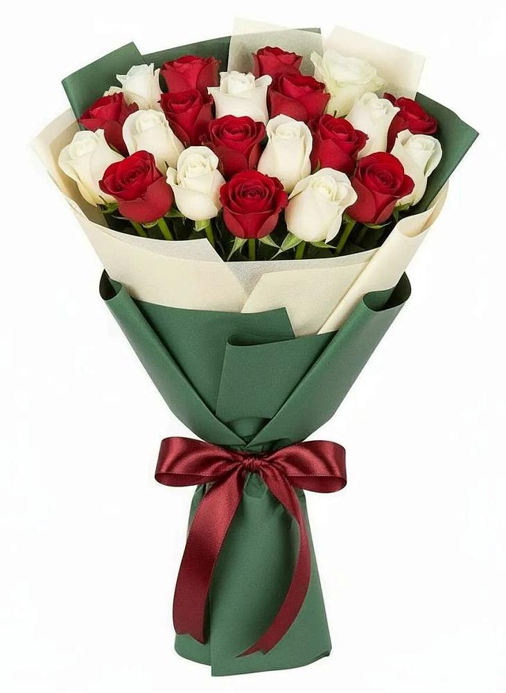 Букет Микс из красных и белых роз в Рождествено
