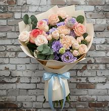 Букет цветов из:  Розы, Лизиантусы и Гвоздики в Рождествено